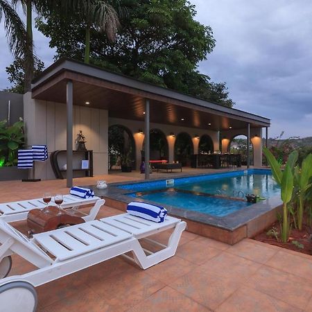 Stayvista'S The Cincin With Elegant Rooms, Snooker Table, Pool, Scenic View, And Jacuzzi Lonavala Eksteriør bilde